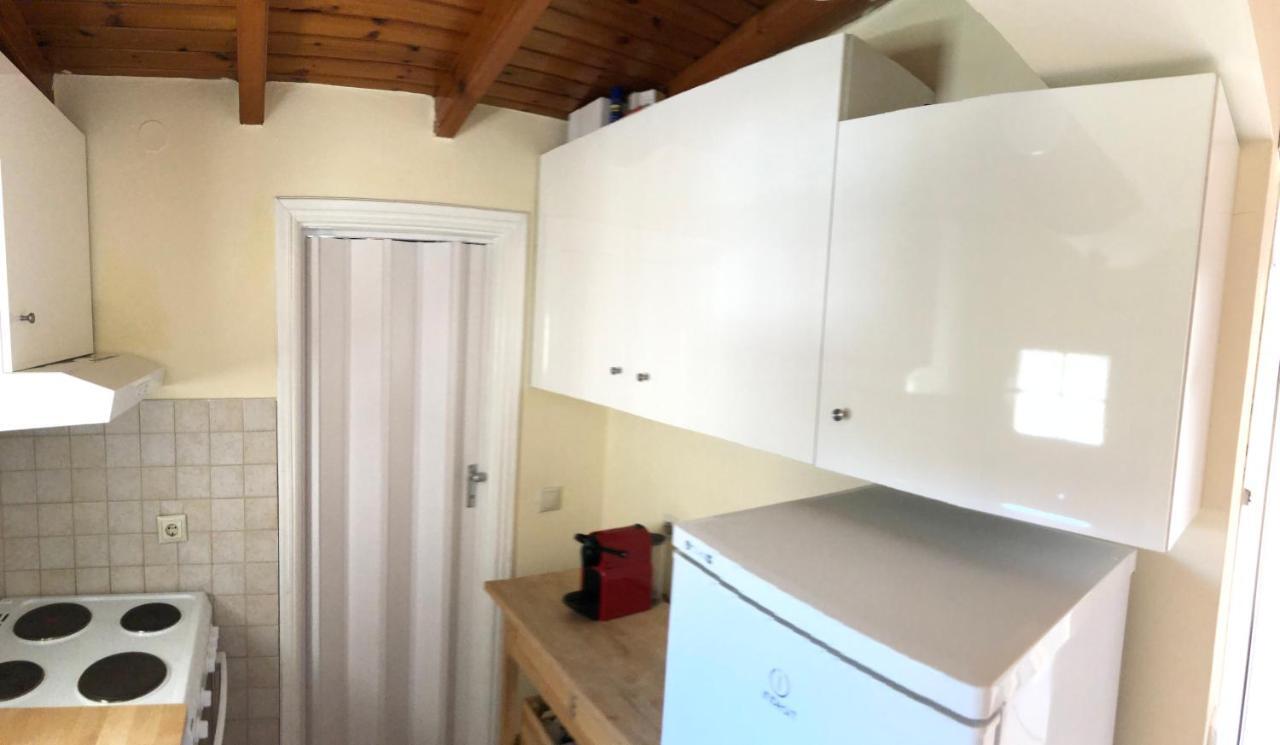 Wooden Ceiling Apartment - Close To City Center Kanali  Екстер'єр фото